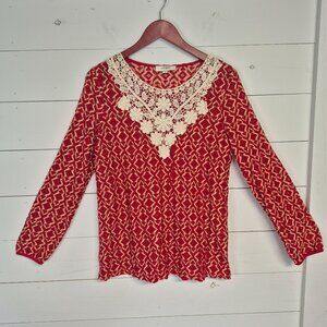 Umgee Womens M Red Geometric Lace Neck Blouse Night out/ Beach vibe/Swim coverup